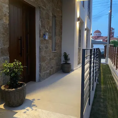 αura Luxury Hotel 3*