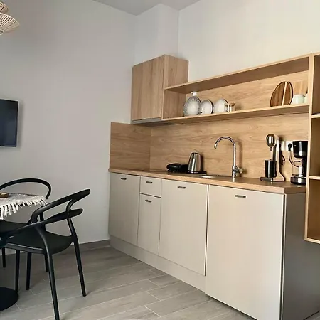 Hotel αura Luxury 3*