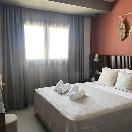 αura Luxury Hotel 3*