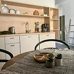 αura Luxury Hotel 3*