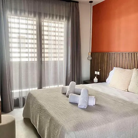 מלון αura Luxury לריסוס